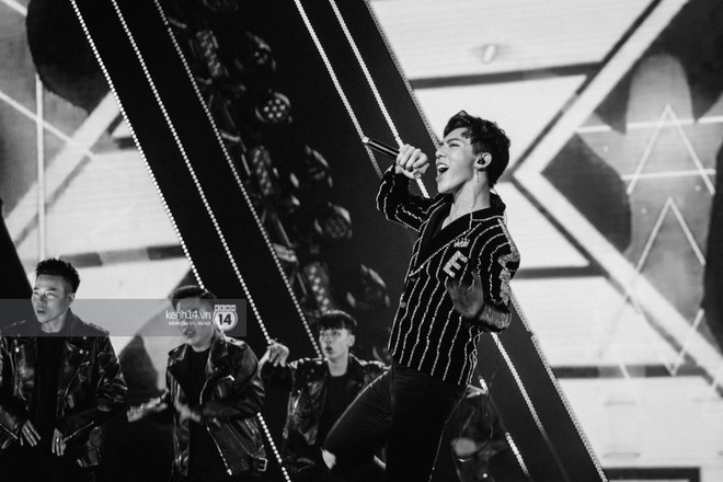 Ch&ugrave;m ảnh đẹp nhất trong show H&agrave;n-Việt: WINNER, Jung Hae In, Noo Phước Thịnh c&ugrave;ng d&agrave;n nghệ sĩ Việt để lại chuỗi cảm x&uacute;c vỡ &ograve;a - Ảnh 5.