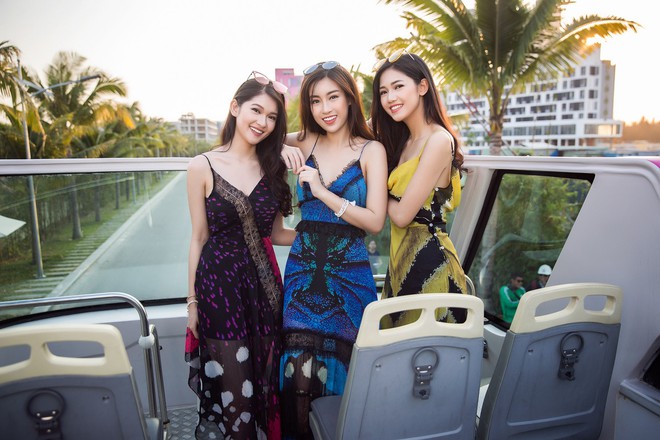 Top 3 Hoa hậu Việt Nam 2016 diện đầm trắng tinh kh&ocirc;i, khoe nhan sắc quyến rũ trước khi hết nhiệm kỳ - Ảnh 7.