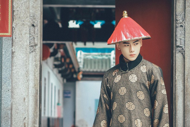 9X Đà Nẵng gây chú ý khi tung bộ ảnh "cosplay" mỹ nam Tử Cấm Thành - Phú Sát Phó Hằng - Ảnh 3. 9X Đà Nẵng gây chú ý khi tung bộ ảnh "cosplay" mỹ nam Tử Cấm Thành - Phú Sát Phó Hằng - Ảnh 3.