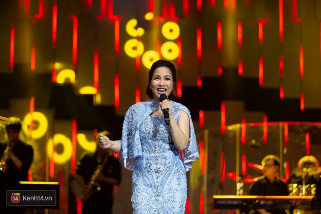 Mỹ Linh khẳng định đẳng cấp trong đêm nhạc đầu tiên mở màn tour diễn xuyên Việt - Ảnh 8.