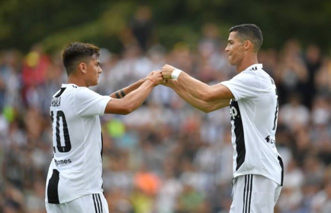 Ronaldo ghi b&agrave;n ng&agrave;y ra mắt Juventus, trận đấu kết th&uacute;c sớm v&igrave; fan cuồng n&aacute;o loạn - Ảnh 7.