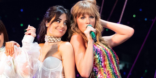 Taylor Swift “trắng tay”, Camila Cabello thắng đậm tại Teen Choice Awards 2018 - Ảnh 1.