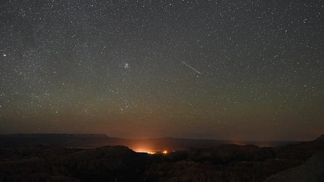 Ảnh: Chiêm ngưỡng vẻ lung linh của mưa sao băng Perseid đẹp nhất năm - Ảnh 6.