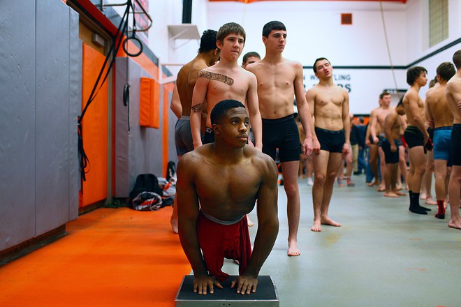 Nghị lực sống phi thường của ch&agrave;ng đ&ocirc; vật chỉ c&oacute; một nửa cơ thể - Ảnh 2.