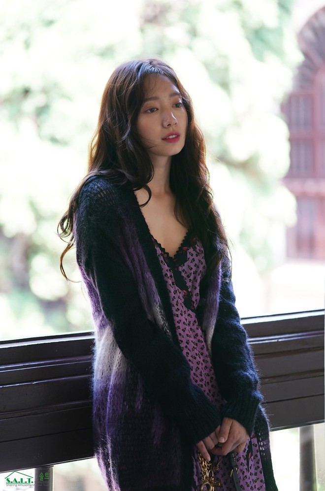 Lâu lắm mỹ nhân Người thừa kế Park Shin Hye mới sexy thế này, nhưng vòng 1 siêu khủng lại không cánh mà bay? - Ảnh 3.