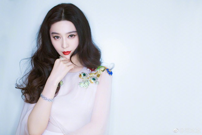 L&yacute; Thần: Anh ở đ&acirc;u giữa l&uacute;c bạn g&aacute;i Phạm Băng Băng lao đao v&igrave; scandal? - Ảnh 1.