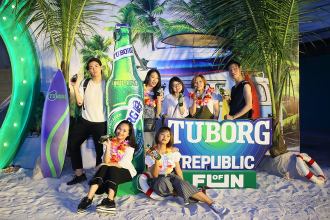 1001 khoảnh khắc ấn tượng tại đại tiệc mở màn Tuborg Republic of Fun - Ảnh 1.