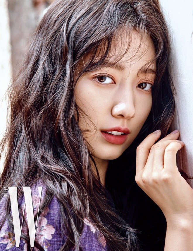 Lâu lắm mỹ nhân Người thừa kế Park Shin Hye mới sexy thế này, nhưng vòng 1 siêu khủng lại không cánh mà bay? - Ảnh 9.