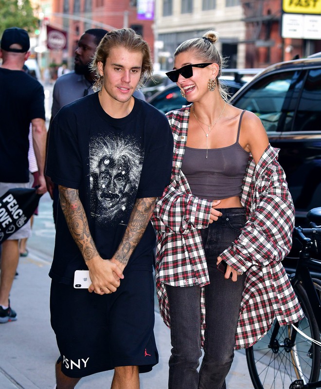 Justin Bieber - Hailey Baldwin rời đám cưới vì lí do này - Ảnh 1.