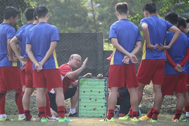 Olympic Việt Nam bỏ ai trong đội hình siêu tấn công khi gặp Nepal? - Ảnh 1.