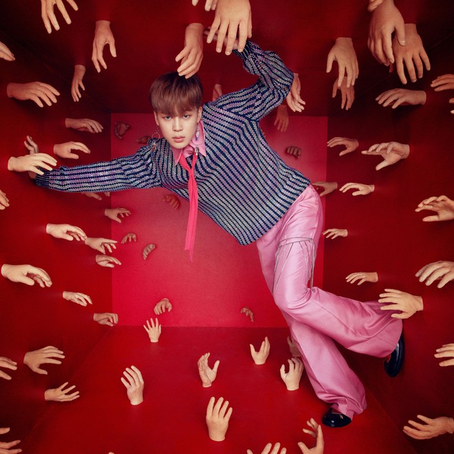 Giải m&atilde; bộ ảnh Love Yourself: Answer: Bạn c&oacute; nhận ra c&aacute;c huyền thoại qua trang phục của từng th&agrave;nh vi&ecirc;n BTS? - Ảnh 2.