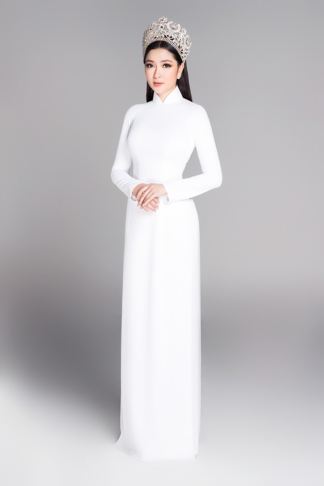 Sau bộ ảnh nữ thần, dàn Hoa hậu Việt Nam tiếp tục khoe vẻ tinh khôi trong tà áo dài trắng thướt tha - Ảnh 7.