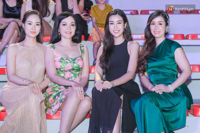 Hàng chục năm không xuất hiện, dàn cựu Hoa hậu Việt Nam gây bất ngờ với vẻ trẻ trung trong buổi tổng duyệt đêm Gala - Ảnh 1.