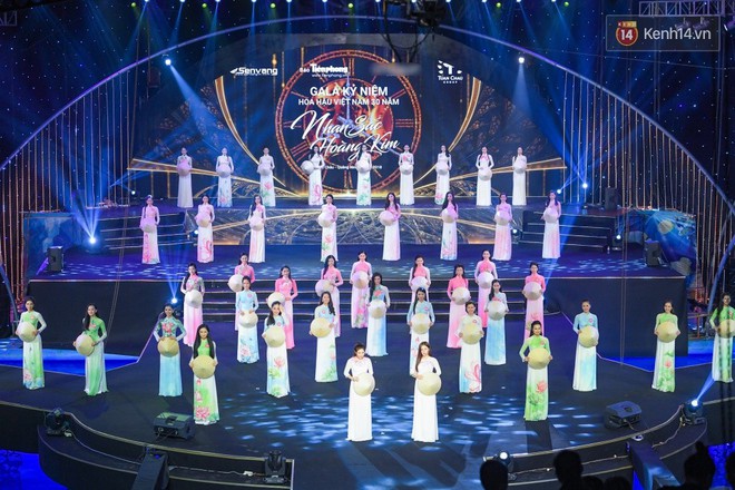 Hàng chục năm không xuất hiện, dàn cựu Hoa hậu Việt Nam gây bất ngờ với vẻ trẻ trung trong buổi tổng duyệt đêm Gala - Ảnh 12.