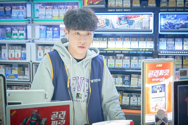 "Sunset in My Hometown" của Kim Go Eun:…