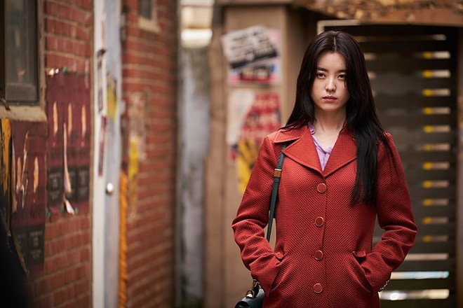 Ảnh hack não nhất hôm nay: Netizen Hàn không chọn nổi đây là Han Hyo Joo, Song Ji Hyo hay Cô dâu Hà Nội Ok Bin - Ảnh 7.