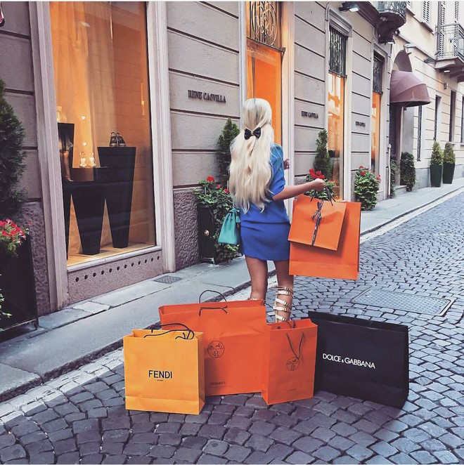 Một tr&agrave;o lưu sống ảo đang l&acirc;y lan: Mua đồ ch&aacute;n ch&ecirc;, chụp #OOTD đ&atilde; đời rồi đổi trả - Ảnh 3.