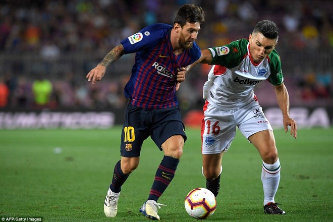 Messi lập cú đúp, Barca thắng tưng bừng ngày khai màn La Liga 2018/19 - Ảnh 1.