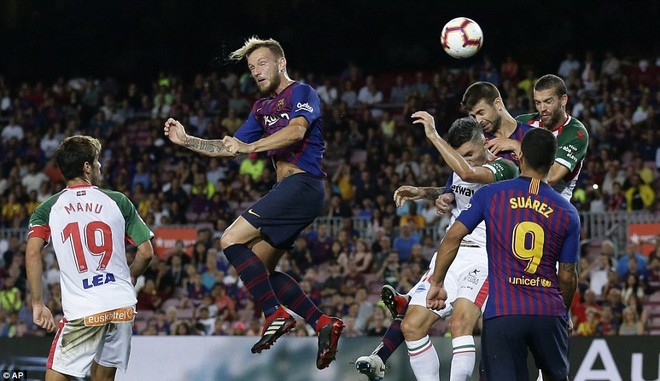 Messi lập cú đúp, Barca thắng tưng bừng ngày khai màn La Liga 2018/19 - Ảnh 4.