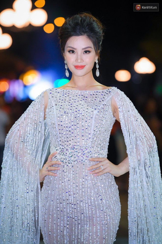 Thảm đỏ 30 năm Hoa hậu Việt Nam: Cuộc hội ngộ hiếm có của dàn Hoa hậu, Á hậu các thế hệ! - Ảnh 8.