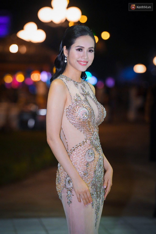 Thảm đỏ 30 năm Hoa hậu Việt Nam: Cuộc hội ngộ hiếm có của dàn Hoa hậu, Á hậu các thế hệ! - Ảnh 5.