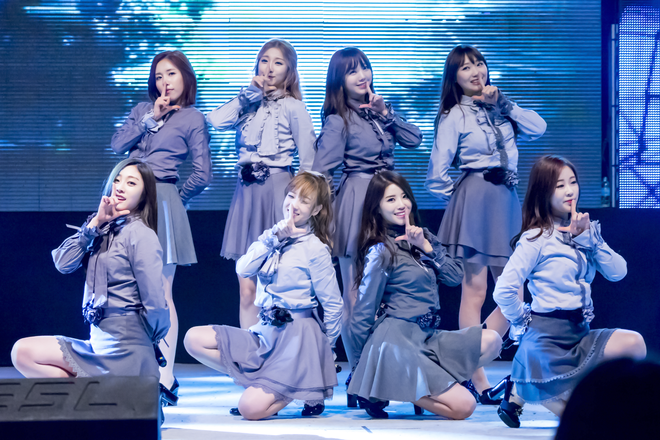 Khi stylist của Red Velvet bị n&eacute;m đ&aacute; kh&ocirc;ng thương tiếc th&igrave; stylist của Lovelyz lại được khen hết lời v&igrave; tinh tế trong mọi ho&agrave;n cảnh - Ảnh 2.