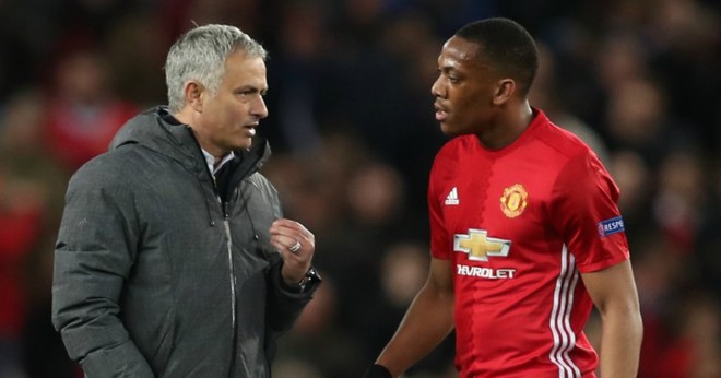 Anthony Martial: Con cưng của Van Gaal, con ghẻ của Mourinho - Ảnh 1.