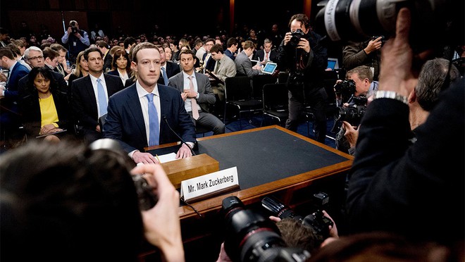 H&ocirc;m qua Facebook vừa th&ecirc;m scandal tin giả mạo, h&ocirc;m nay Gi&aacute;m đốc An ninh ra đi ngay v&agrave; lu&ocirc;n - Ảnh 2.