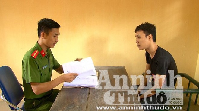 Mua d&acirc;m tại qu&aacute;n đ&egrave;n mờ, kh&aacute;ch bị nh&oacute;m c&ocirc;n đồ cưỡng đoạt tiền - Ảnh 1.