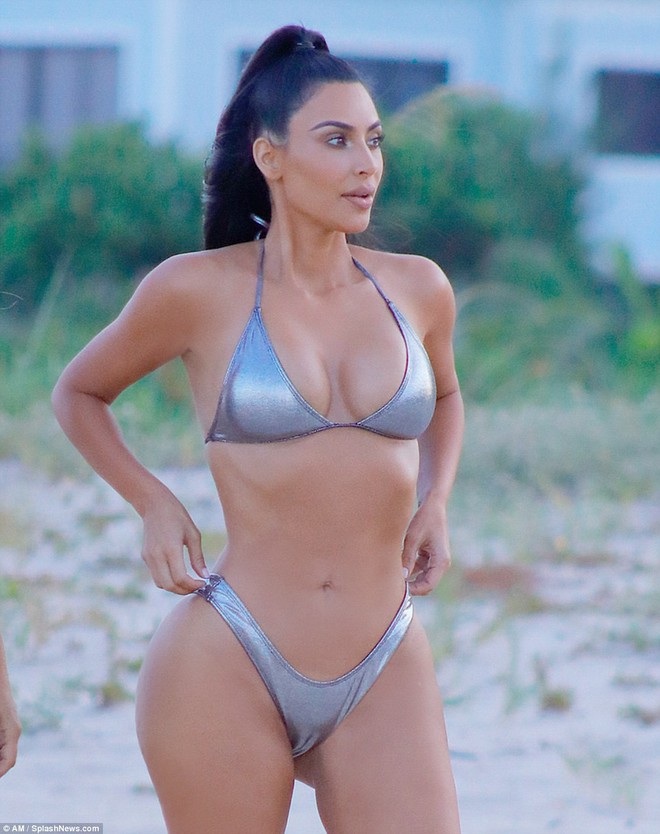 Nhìn body chuẩn đồng hồ cát của Kim Kardashian hiện giờ, bảo đảm bạn sẽ có thêm động lực giảm cân! - Ảnh 4.
