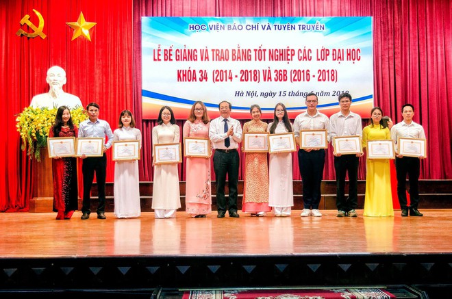 Sinh viên nhà nghèo học giỏi không dám học Đại học vì không có tiền: Mạnh mẽ lên các bạn, ngoài kia cơ hội chia đều cho tất cả - Ảnh 7.