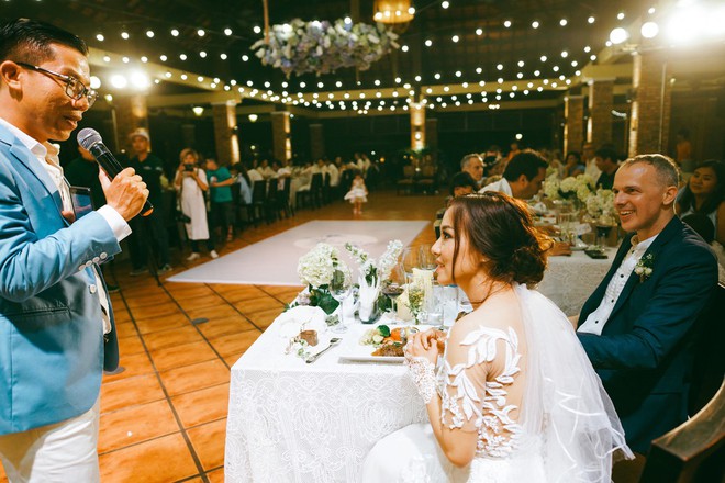 L&yacute; Thanh Thảo M&ugrave;i ng&ograve; gai tổ chức đ&aacute;m cưới l&atilde;ng mạn với chồng T&acirc;y ở b&atilde;i biển - Ảnh 10.