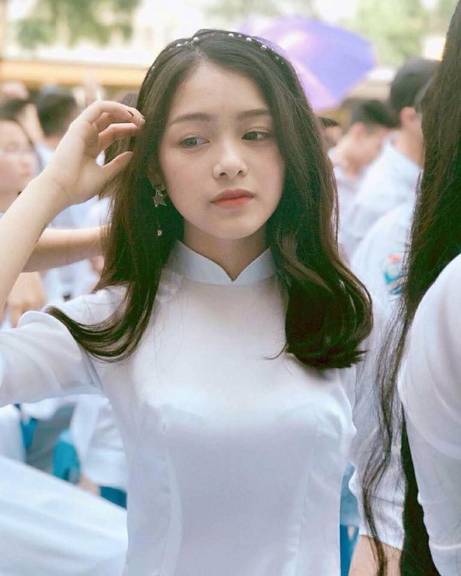 Mùa nhập học - mùa rụng tim vì ngắm ảnh nữ sinh Việt tinh khôi trong tà áo dài - Ảnh 19.