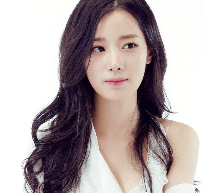 X&ocirc;n xao mỹ nh&acirc;n Kpop mặt xinh như nữ thần ng&acirc;y thơ, body lại si&ecirc;u n&oacute;ng bỏng nhưng... m&atilde;i kh&ocirc;ng nổi tiếng - Ảnh 8.