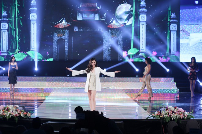 Top 15 của “Miss Supranational Vietnam 2018” gấp rút luyện tập trên sân khấu Hàn Quốc trước chung kết tối nay - Ảnh 2.