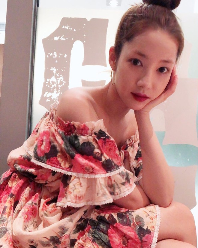 Chinh phục mọi items thời trang nhưng đây mới là kiểu váy áo giúp vẻ đẹp của Park Min Young đạt đến độ xuất sắc nhất - Ảnh 3.