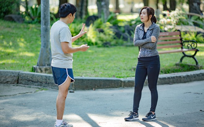 Th&aacute;i H&ograve;a rộp m&ocirc;i, Phương Anh Đ&agrave;o nổi mụn v&igrave; h&ocirc;n nhau gần 48 tiếng trong Ch&agrave;ng Vợ Của Em - Ảnh 6.