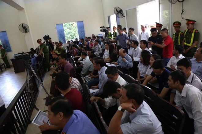 Xét xử người vợ sát hại chồng, phân xác phi tang gây rúng động ở Bình Dương - Ảnh 6.