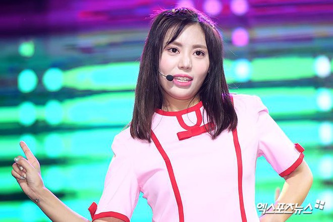 Căng thẳng v&igrave; mới được bổ sung v&agrave;o nh&oacute;m, nữ idol ngất xỉu ngay tr&ecirc;n s&acirc;n khấu comeback - Ảnh 5.
