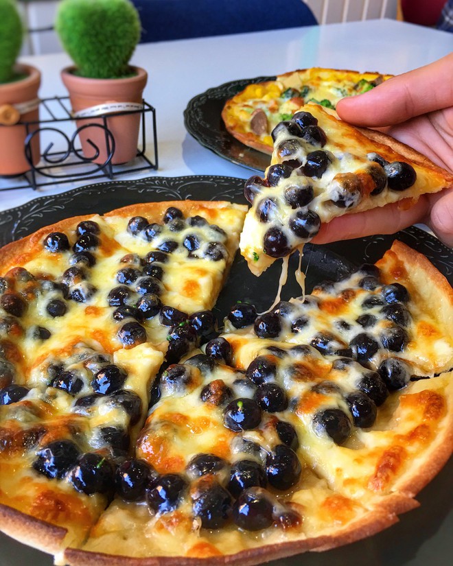 Đây là chiếc bánh pizza đang hot nhất Đài Loan mà chắc chắn các tín đồ trà sữa phải điên đảo - Ảnh 1.