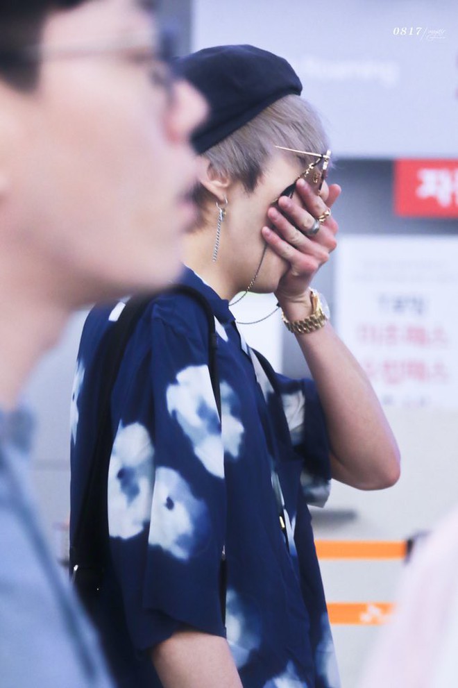 WINNER sang chảnh hết cỡ, mỹ nam đình đám Mino khiến fan lo lắng vì nẹp cổ tại sân bay Hàn sang Việt Nam - Ảnh 4.