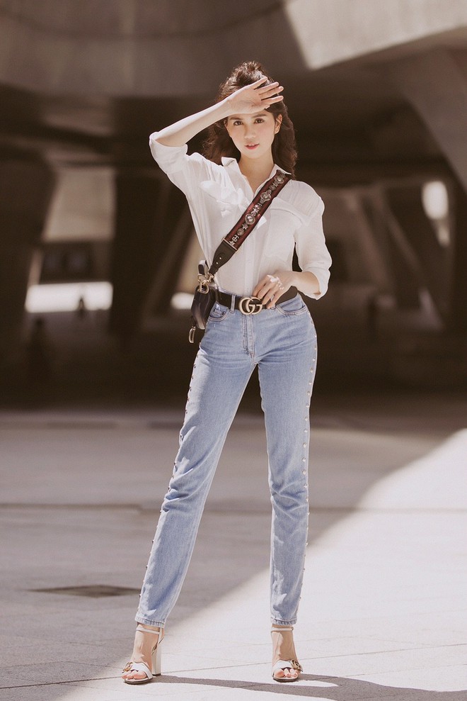 Đ&atilde; l&acirc;u lắm rồi, Ngọc Trinh - Khắc Tiệp mới lại t&igrave;nh tứ kho&aacute;c vai nhau dạo phố ở H&agrave;n Quốc như thế n&agrave;y! - Ảnh 4.