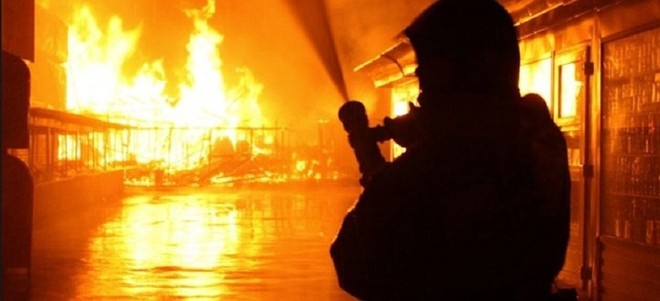 Hiện trường vụ cháy kinh hoàng tại khách sạn, 19 người chết ở Trung Quốc - Ảnh 2.