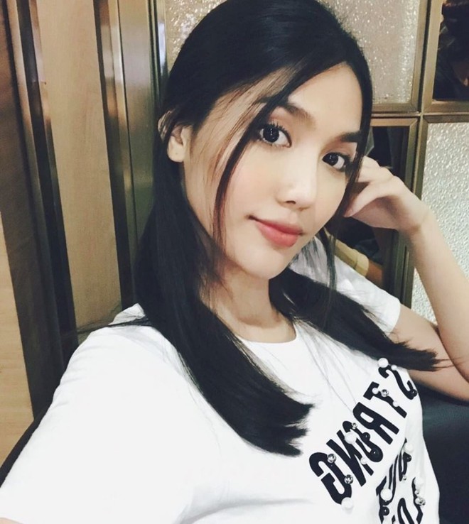 Đẳng cấp nhan sắc của Kế hoàng hậu – Xa Thi Mạn: Xuống tóc vẫn đẹp ngất ngây, đụng trúng kiểu mái “râu gián” siêu hot - Ảnh 7.