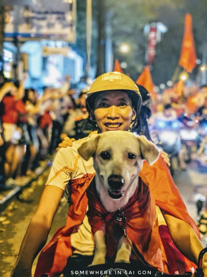 Giữa biển người đi bão đêm qua, có một dàn boss cũng hoà vào đám đông hớn hở không kém - Ảnh 4.