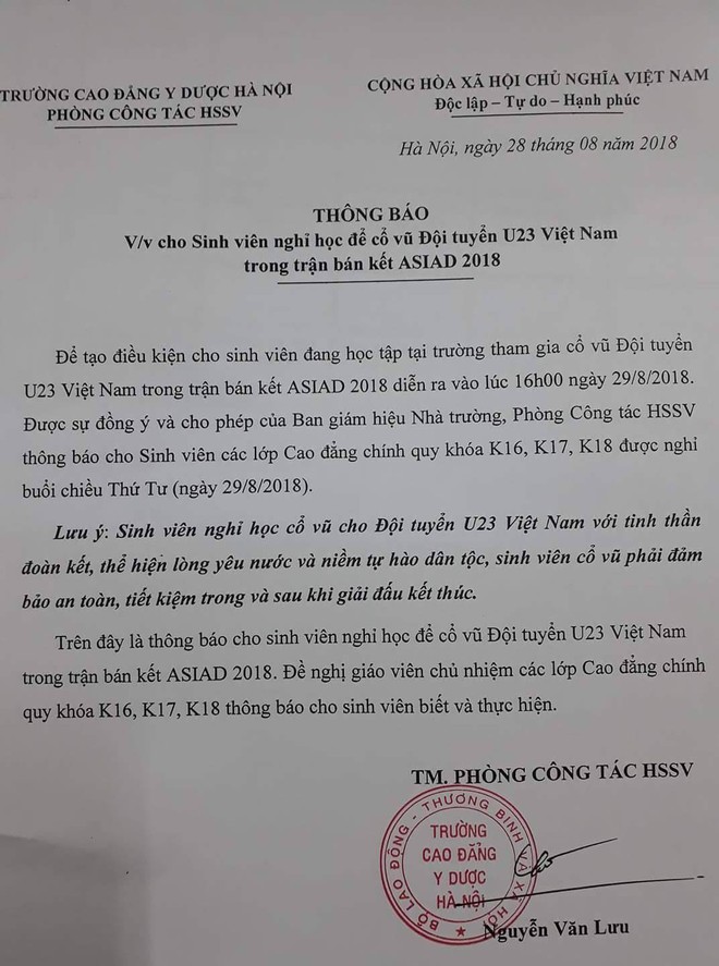 Nhà trường cho sinh viên nghỉ học để cổ vũ Olympic Việt Nam đá trận bán kết ASIAD 2018 - Ảnh 1.