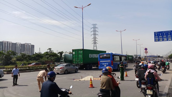 Li&ecirc;n tiếp 2 vụ tai nạn ở quận Thủ Đức khiến 2 người tử vong - Ảnh 3.