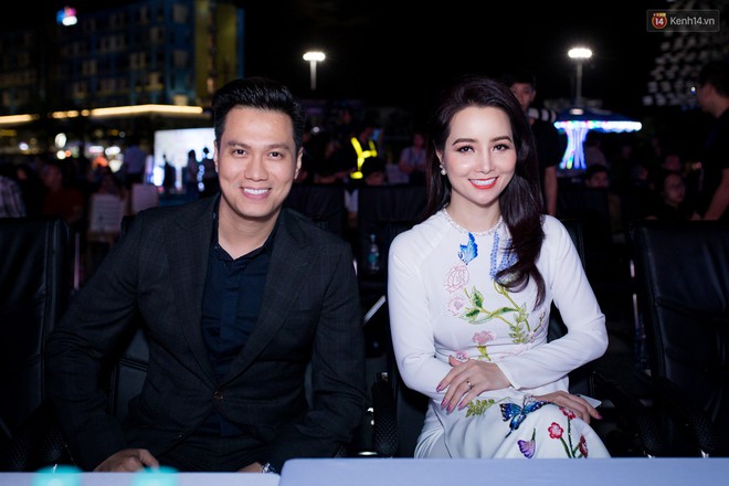 Thảm đỏ Hoa hậu Việt Nam 2018: Kỳ Duyên diện váy xẻ cao, đụng độ phong cách với Đỗ Mỹ Linh trong lần trở lại ghế giám khảo - Ảnh 9.