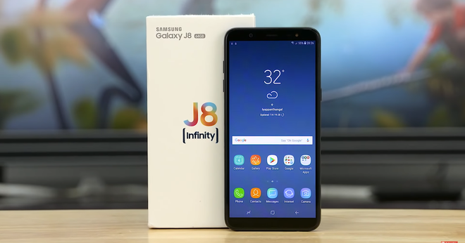 Top smartphone tầm trung gi&aacute; đẹp cho sinh vi&ecirc;n m&ugrave;a tựu trường - Ảnh 3.
