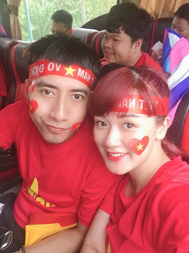 Hoàng Bách, Only C cùng nghệ sĩ Vbiz lên đường đến Indonesia tiếp lửa cho tuyển Việt Nam trong trận gặp Hàn Quốc - Ảnh 3.